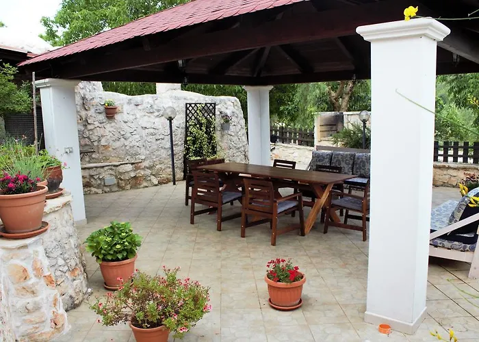 Trullo Grande Noce Ostuni